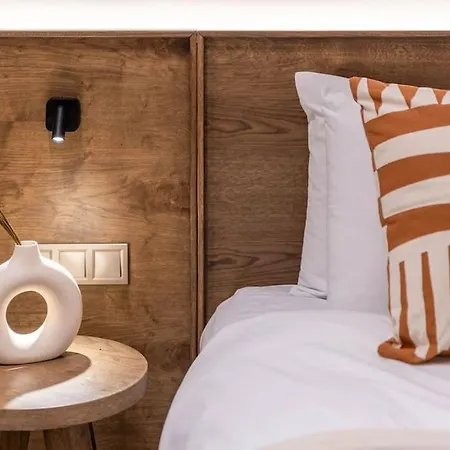 Charming Boho Haven - Luxurious Escape In Thisseio Athens